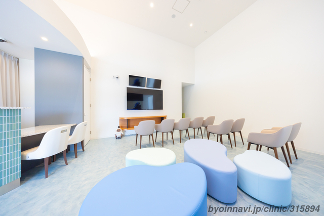 けんおう皮フ科クリニックの外観/院内の写真