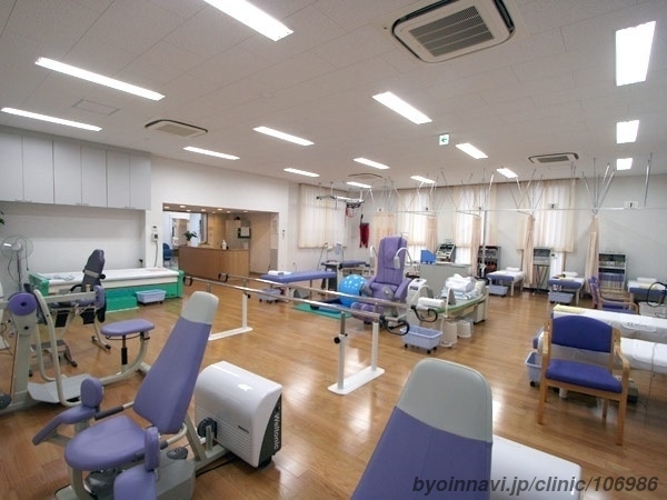 穂苅整形外科リウマチクリニックの外観/院内の写真